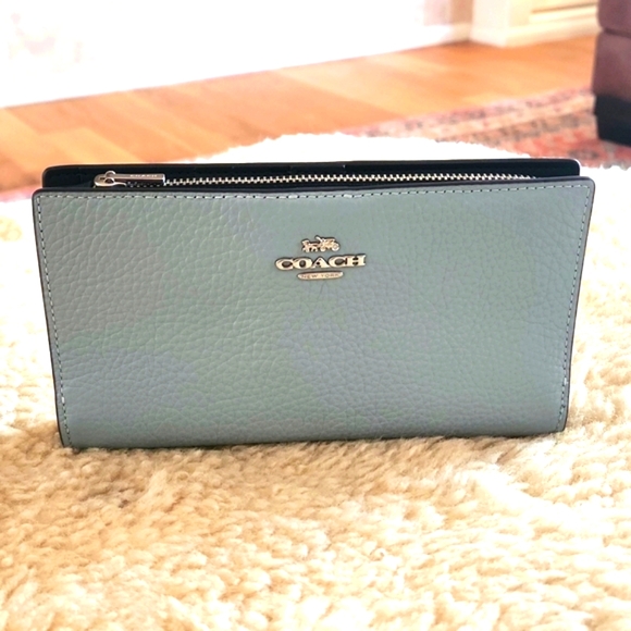 NWOT Coach Sage Pebbled Leather Slim Zip Wallet ๐๐๐ฉต - Picture 2 of 16